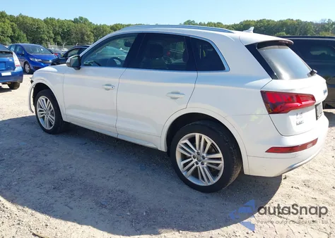 2018 Audi Q5 2.0T Premium/2.0T Tech Premium z USA, uszkodzony, nr VIN WA1BNAFY3J2189949